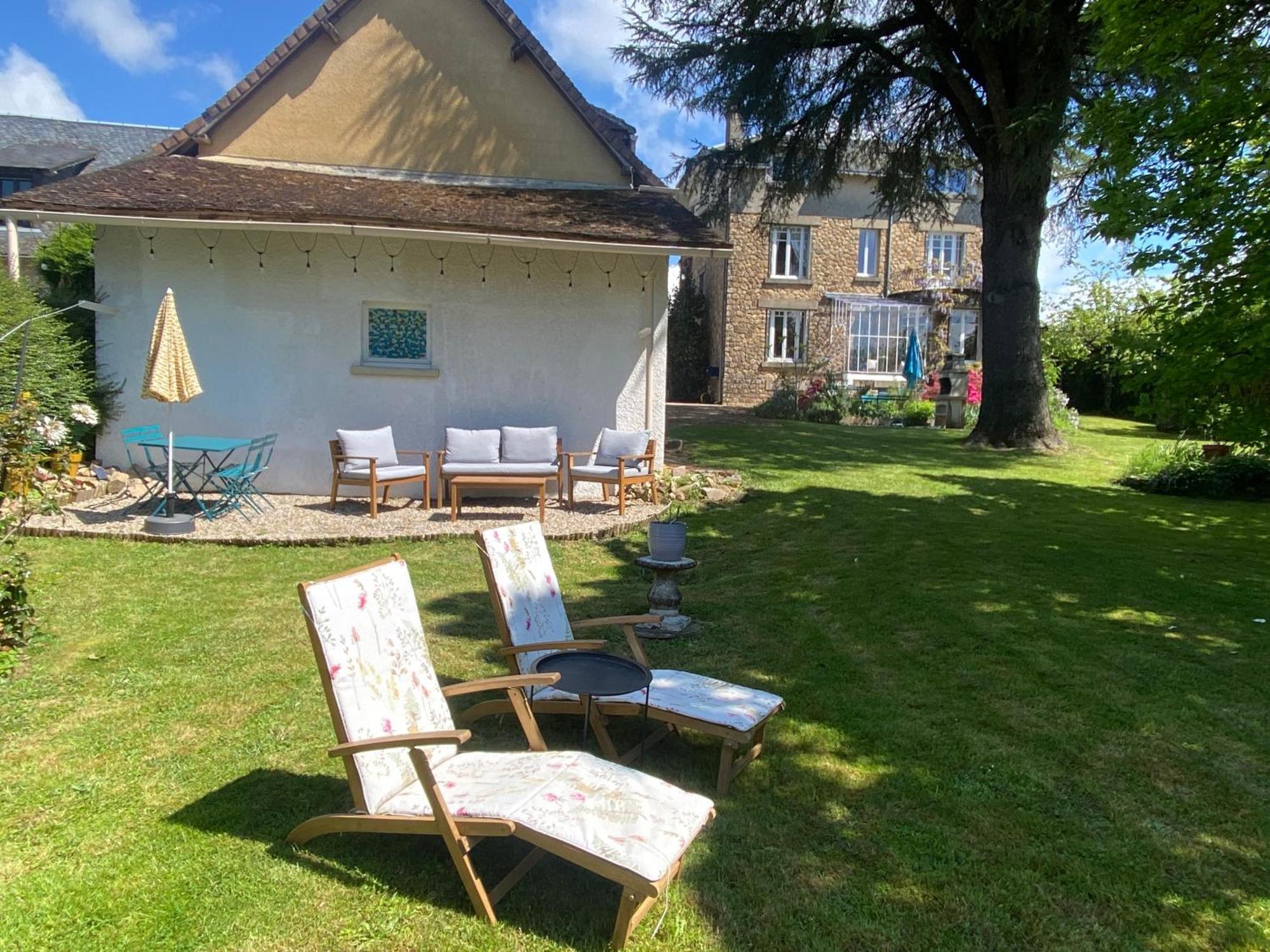 Maison De Montgibaud Exterior photo