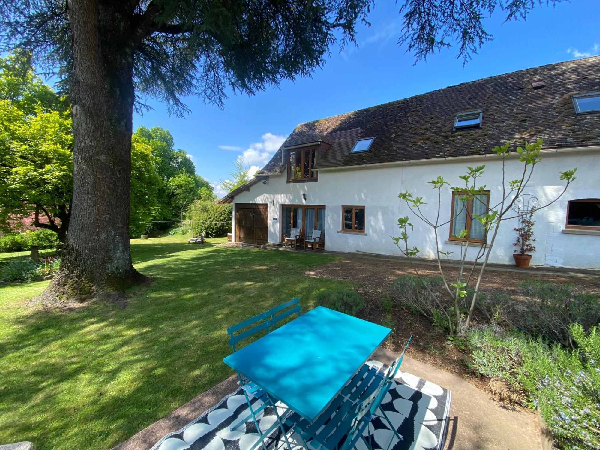Maison De Montgibaud Exterior photo